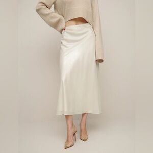 Reformation Layla skirt in Smokey cream color shimmer women’s size 2 NWT